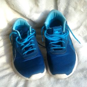 Women's 8.5 Reebok sneakers